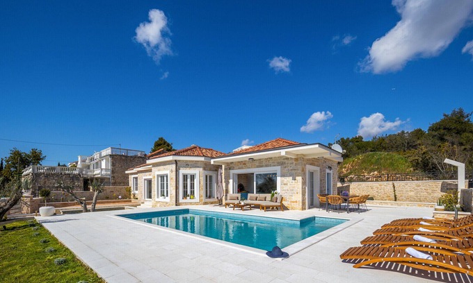 Diklo Villa | Villa Katarina with pool