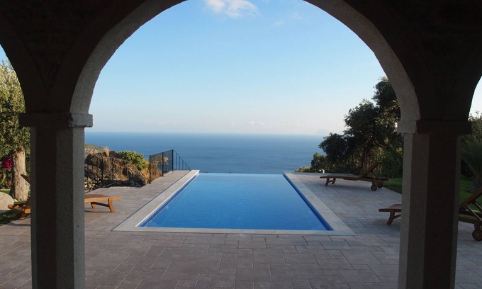 Mesudiye Villa | Villa Kaya Mesudiye - A country house with stunning sea views