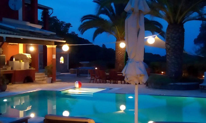 Limni Villa | Villa 'Kerkyra' with Sea View, Wi-Fi and Air Conditioning