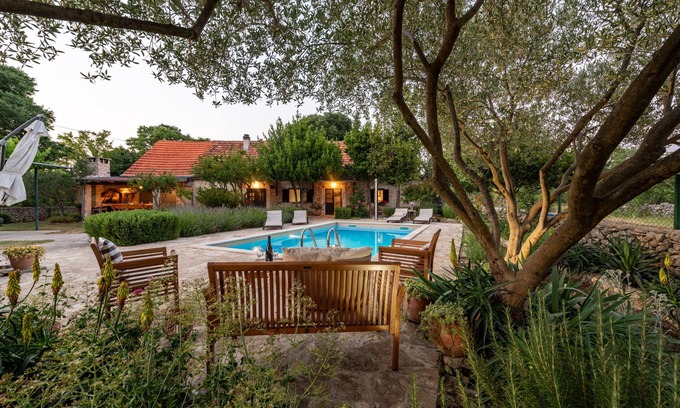 Oklaj Villa | Villa Krasa ZadarVillas