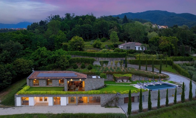Bagnone Villa | Villa Krisztina 10, Emma Villas