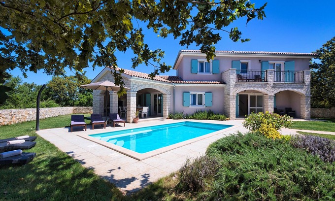 Krmed Villa | Villa Krmed