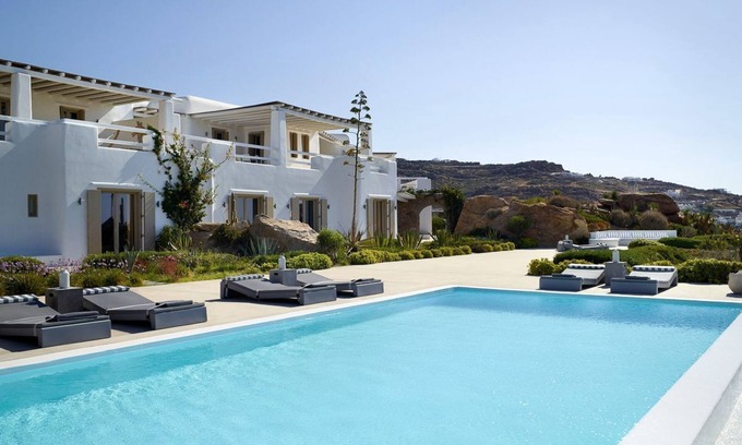Paradise Villa | Villa Kyros I - Eight Bedroom Villa, Sleeps 16