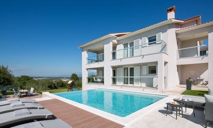 Kapelica Villa | Villa L - Villa with 2 separate units (ideal for 2 families) and private pool