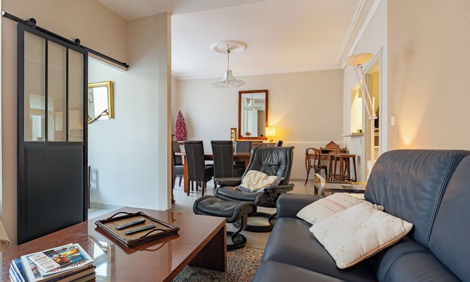 Chabeuil Villa | Villa 'La Halle' with Balcony and Wi-Fi
