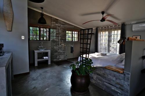 La Mercy Apartment | Villa La Mercy Chalet No load shedding or water outages