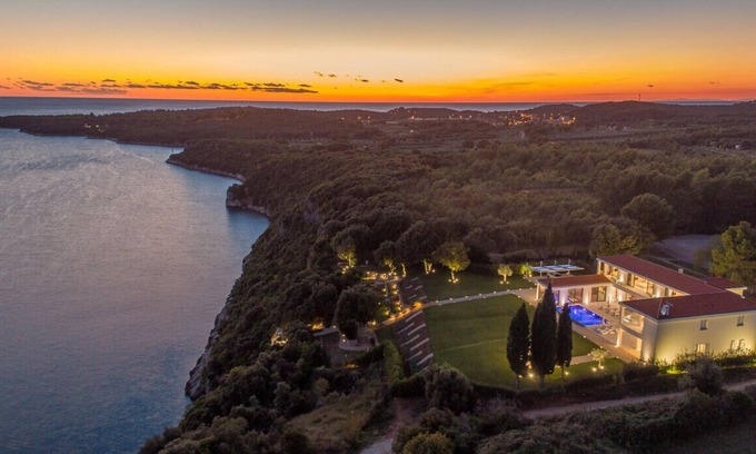 Municipality of Vrsar Villa | Villa La Reina