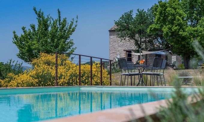 Acqualagna Villa | Villa La Torre 8 - Two Bedroom Villa, Sleeps 8
