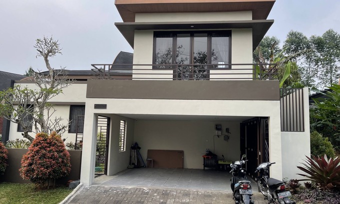 Ciawi Villa | Villa La Vimala at Vimala Hills Megamendung Bogor With 5 Bedroom & 4 Bathroom