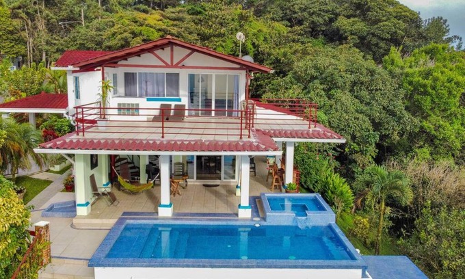 Cerro Azul Villa | Villa La Vista of Panama City and magestical mountains from infinity pool