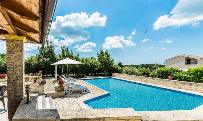 Lovinac Villa | Villa La Vita
