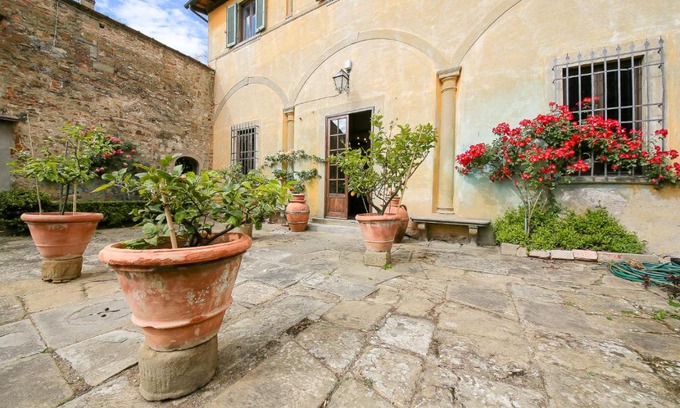 Careggi Rifredi House | Villa Le Pergole- Firenze