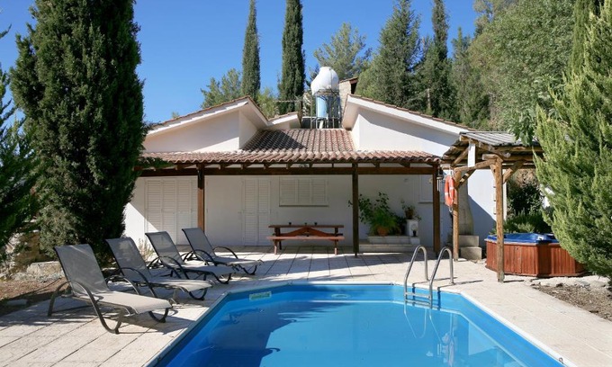 Miliou Villa | Villa Levandah