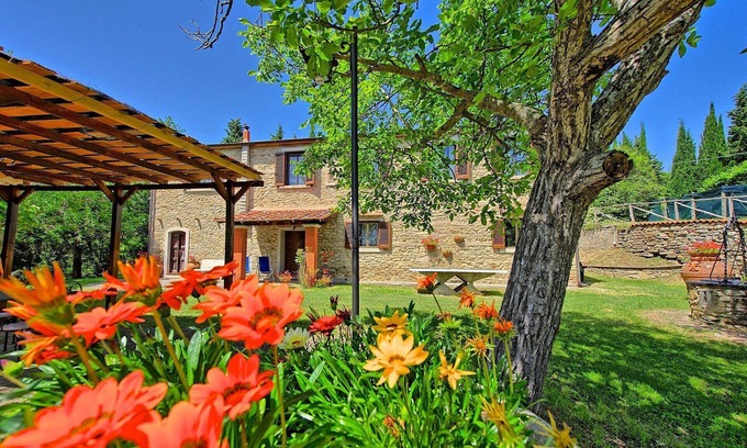 Arezzo Villa | Villa Luciano - Holiday Country Villa in Arezzo