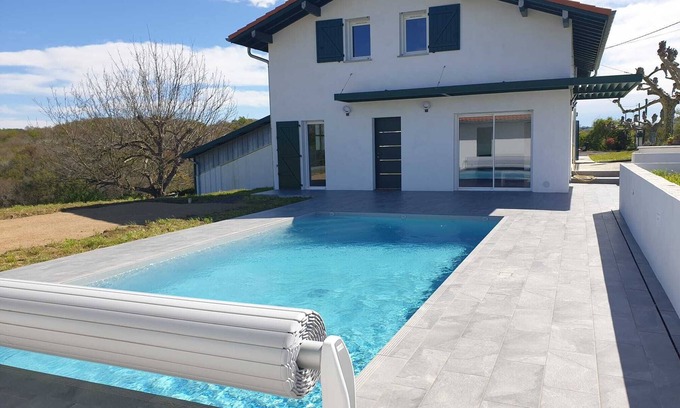 Briscous House | Villa Lumineuse Neuve Entièrement Équipée Avec 2 Chambres