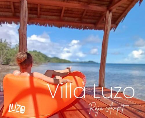Waisai Resort | Villa Luzo & Tours