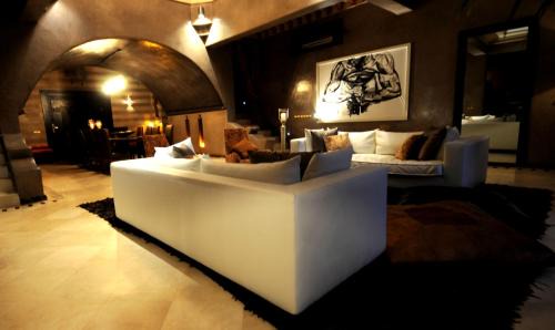 District of Sidi Youssef Ben Ali Villa | Villa Malika Silvana