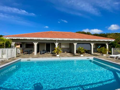 Sainte-Anne Apartment | Villa MALOEM