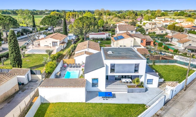 Le Cailar Villa | Villa Manade by Villa Plus