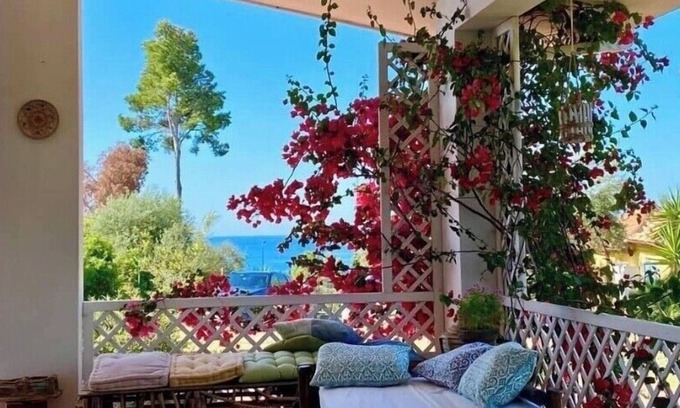 Gaeta Villa | Villa Mare tra cielo mare, located on the coast between Gaeta and Sperlonga