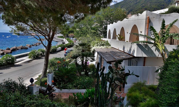 Santa Marina Salina Apartment | Villa Maria Terzita: ground floor