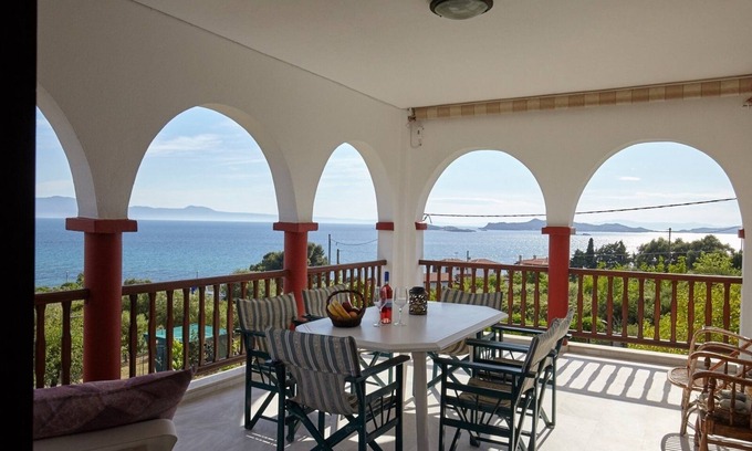 Ouranoupoli Apartment | Villa Maria 1st Floor by RentalsPro
