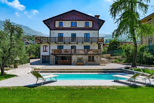 Sulzano Villa | Villa MariAurelia Luxury