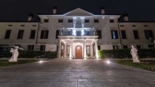 Castello d'Aviano Hotel | Villa Marini Trevisan