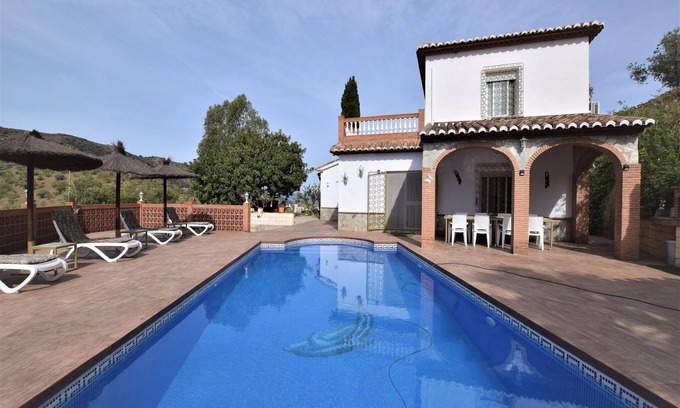 Arenas House | Villa Mariposa in Spain's Sunny Paradise