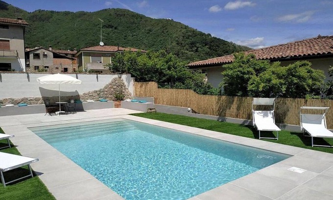 Miane House | Villa Marsica E: A modern and graceful two-story apartment immersed in a splendid landscape, in the heart of a wonderful little town, with Free WI-FI.