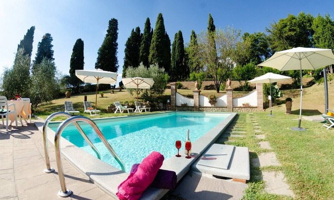Uzzano Villa | Villa Massimiliano - Private Tuscan villa with pool