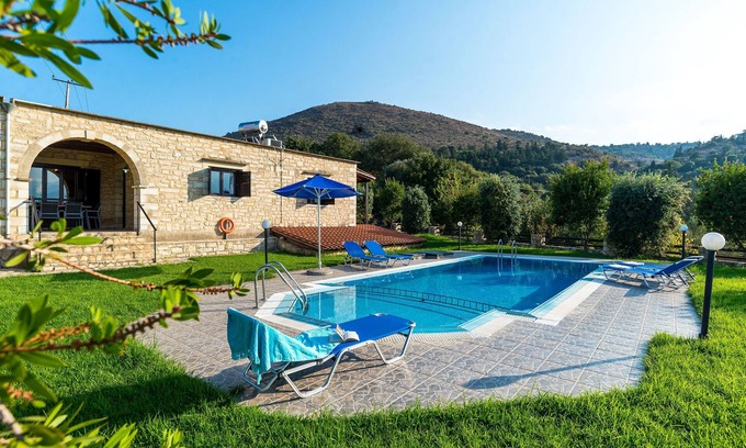 Maza Villa | Villa Maza, beautiful stone villa in traditional village Maza, Chania