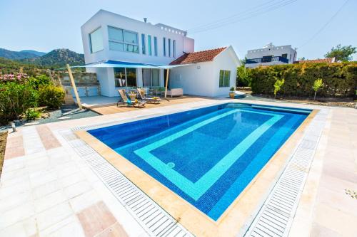 Argaka Villa | Villa Med. Coast Deluxe