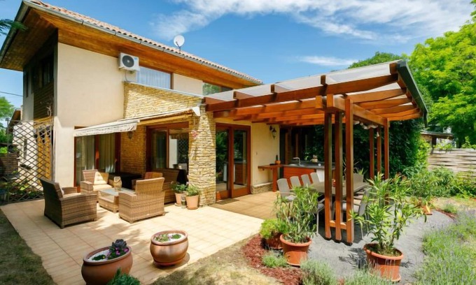 Balatonoszod House | Villa Mediterran by Interhome