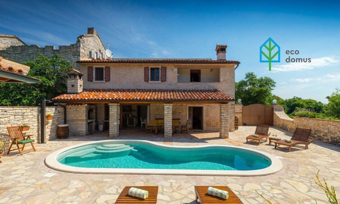 Sajini Villa | Villa Milica for 6 people - pet friendly eco house with private pool