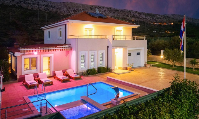 Srinjine Villa | VILLA MILLA with private pool, jacuzzi, sauna, gym, max. 8 person