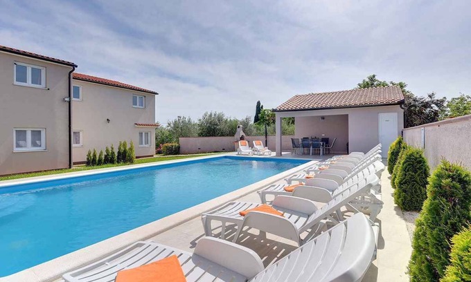 Valtura Villa | Villa mit Pool und Klimaanlage