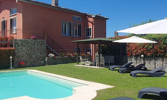 Montefegatesi Villa | Villa Monticello Holiday Home,Private Pool, Montefegatesi
