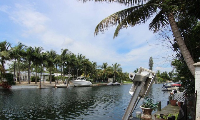 North Miami Villa | Villa Nicole
