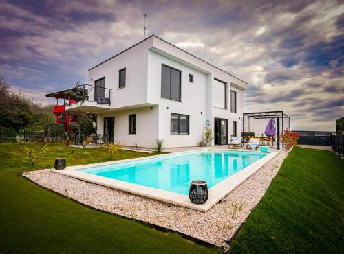 Valica Villa | Villa Noel