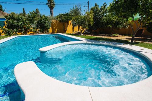 Almensilla House | Villa Oasis Los Naranjos con jacuzzi 15 min Sevilla