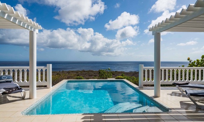 St. Marie Villa | Villa Oceanside Curacao
