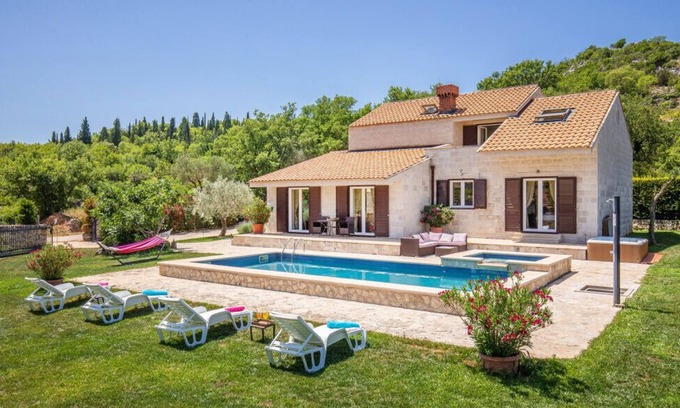 Peljesac peninsula Villa | Villa Olive by Villas Guide
