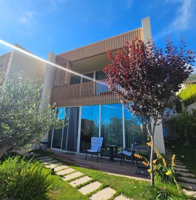 Jala House | Villa Olive Green Coast