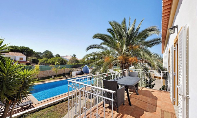 Aljezur Villa | Villa 'Oliveira' with private pool, private garden and Wi-Fi