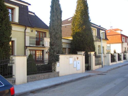 Kyje House | Villa Olivia