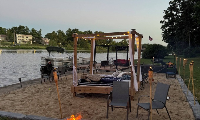 Lansing House | Villa on the Grand