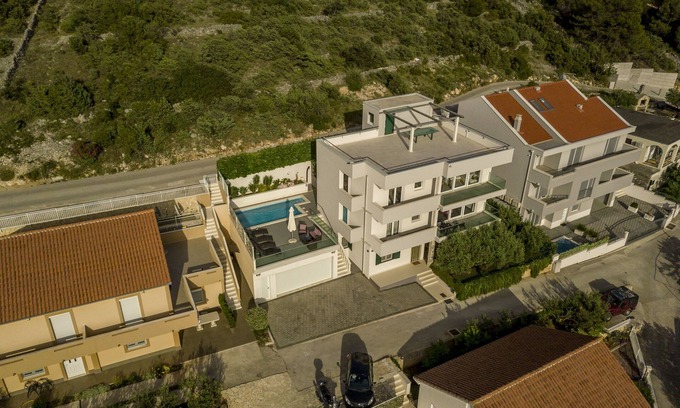 Podglavica Villa | Villa only 1 minute from the sea, with private pool and Stunning Sea View*