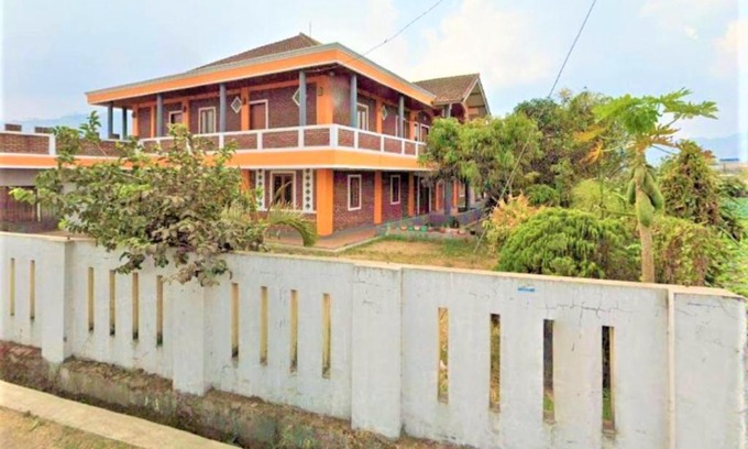 Lembang House | Villa Orange Lembang Pengkolan
