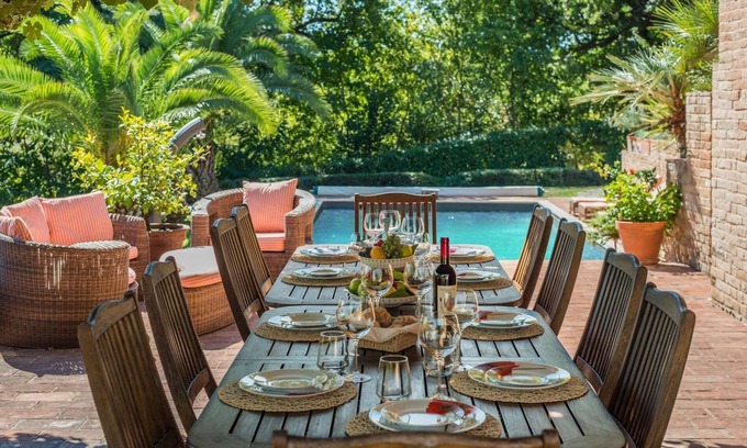 Mogliano Villa | Villa Palma 14 - Six Bedroom Villa, Sleeps 14